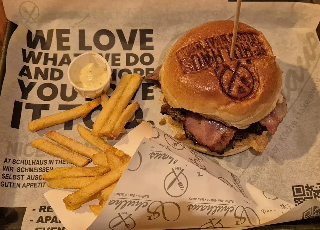 Yehuda Ben-Yaish_Restaurant & Bar Schulhaus_Söll_review