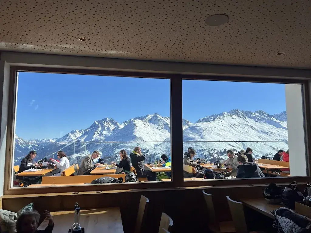 Selica-Marie Sevigny_Galzig Bistrobar_St Anton am Arlberg_review