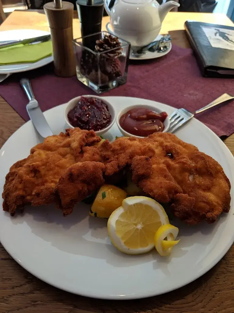 Ashton Korsani_PETE Café_St Anton am Arlberg_review