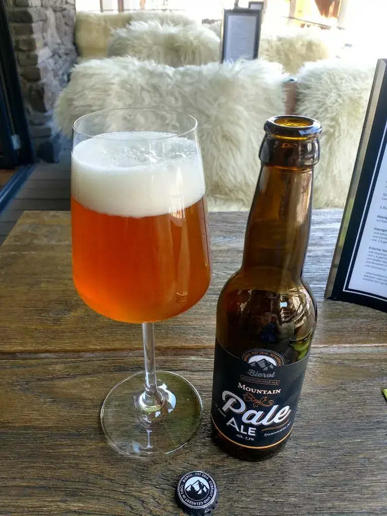 Alexander Frak_PETE Café_St Anton am Arlberg_review