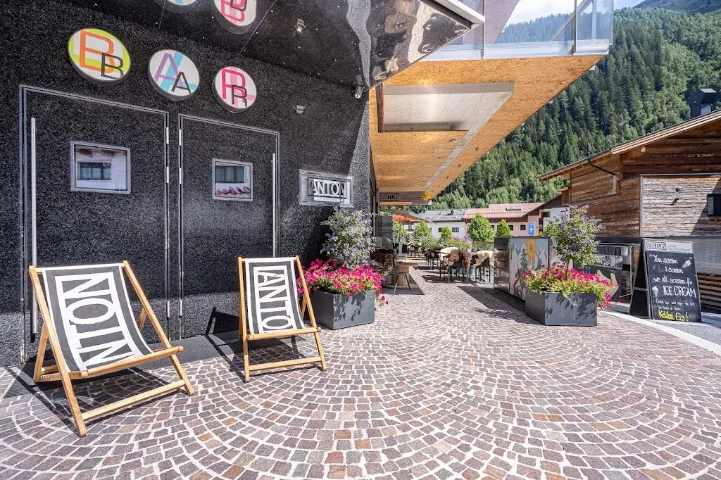 ANTON Cafe/Restaurant_St Anton am Arlberg_slider_image_1