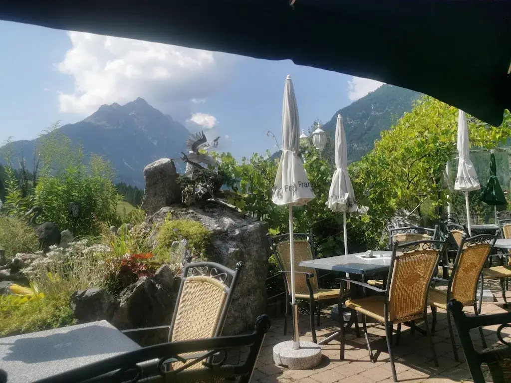 Cafe-Restaurant Jamdo restaurant in Stanzach