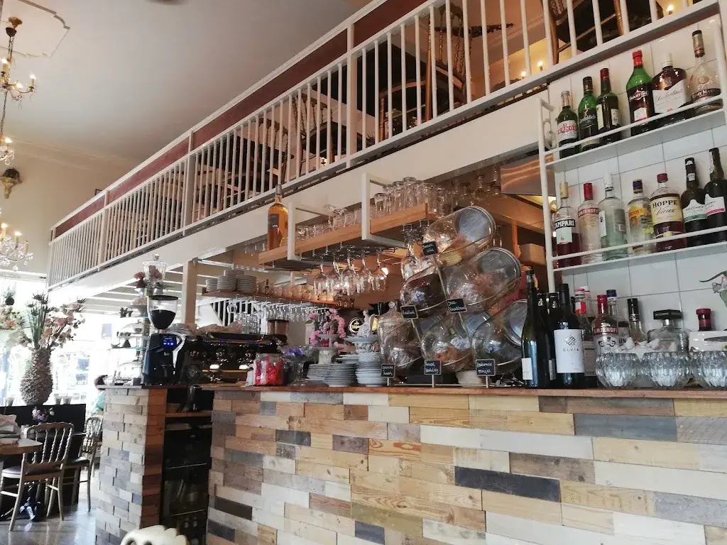 Khinaii Izack_La Maison du Steeg_Steeg_recensione