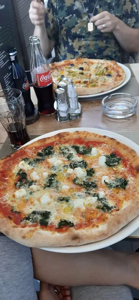 Menu_Pizzarella Plus_Ebenthal_image_3