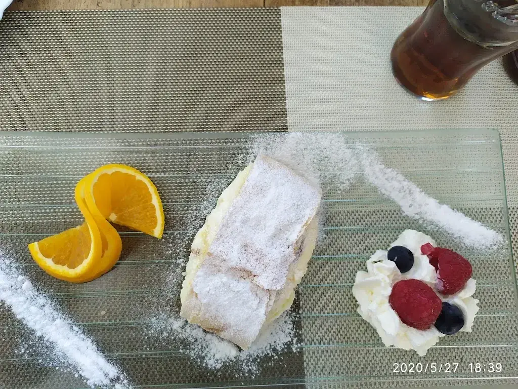 Gabriella Szabó_Pizzarella Plus_Ebenthal_review