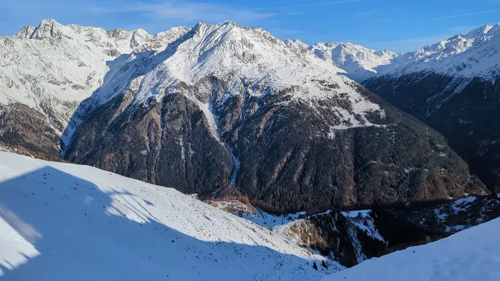 Petros Demetriades_Wirtshaus am Giggijoch_Sölden_avis