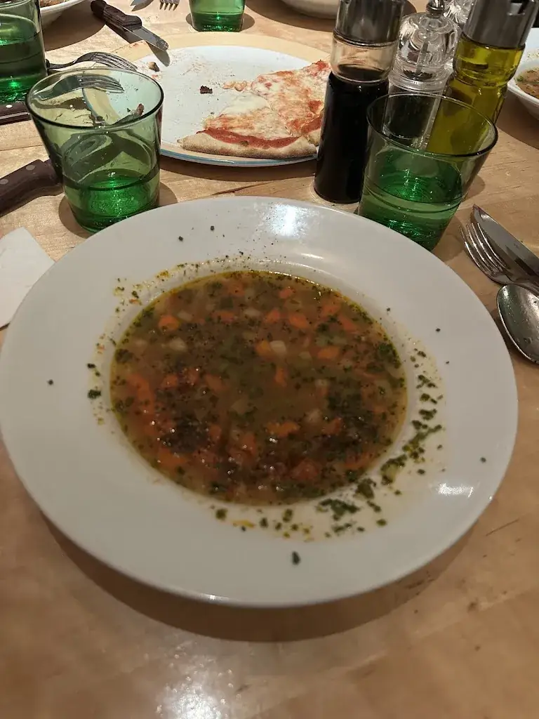 Driton Pupa_Onkel Tom_Sölden_review