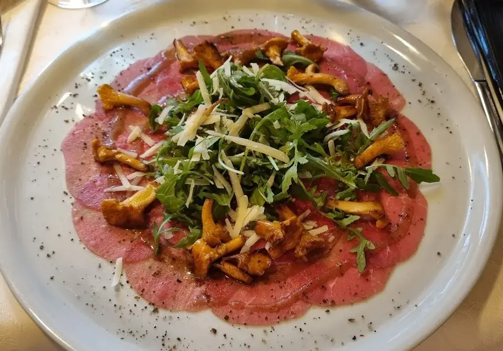 Andrea Schirmer_Restaurant * Cafe Janak_Ebenthal_avis