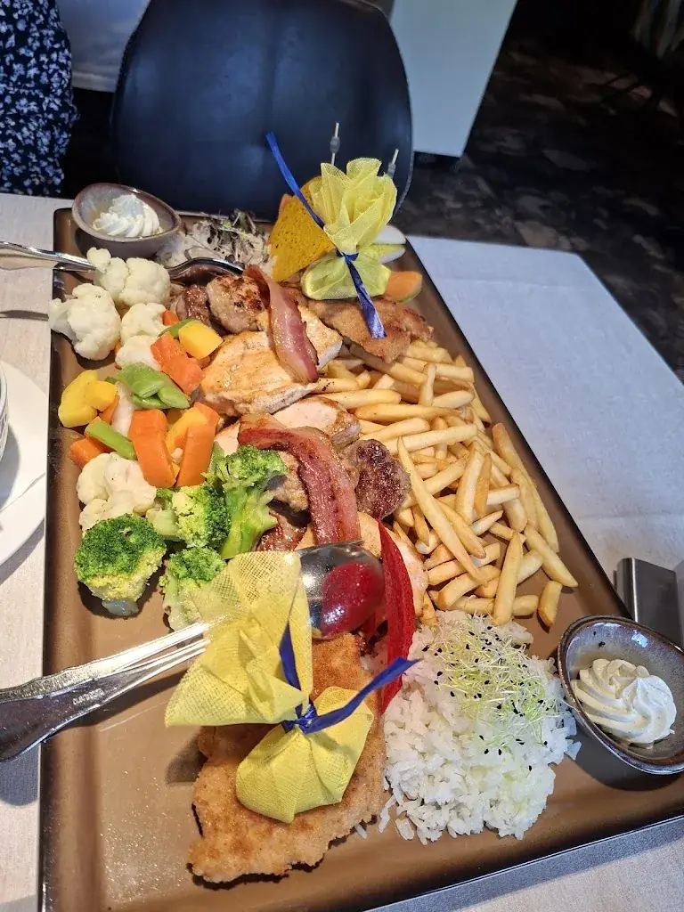 Ville Hämäläinen_Gasthof Grauer Bär GmbH_Sölden_avis