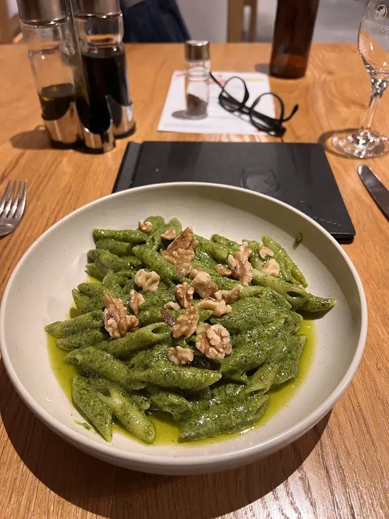 Ghassan Chkaiban_A casa da mamma_Sölden_reseña