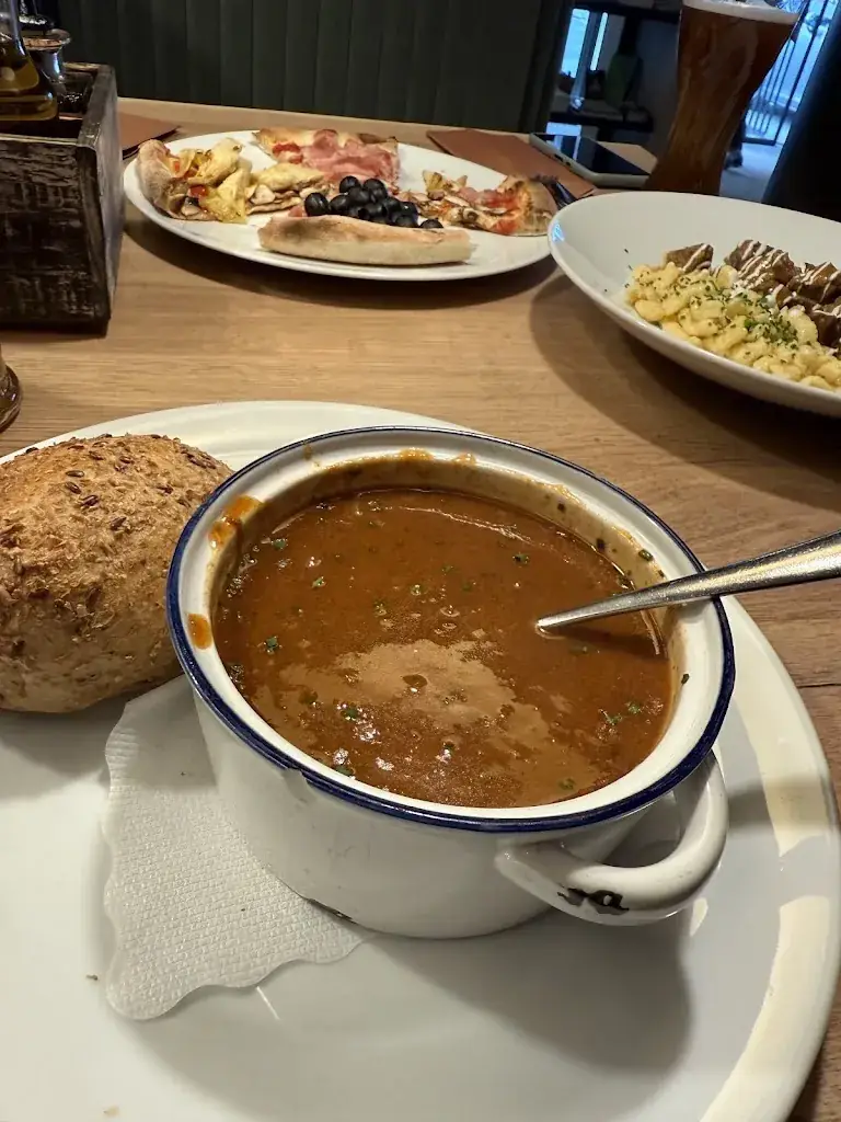 Valter Dionisie_G’s Cafe_Sölden_recensione