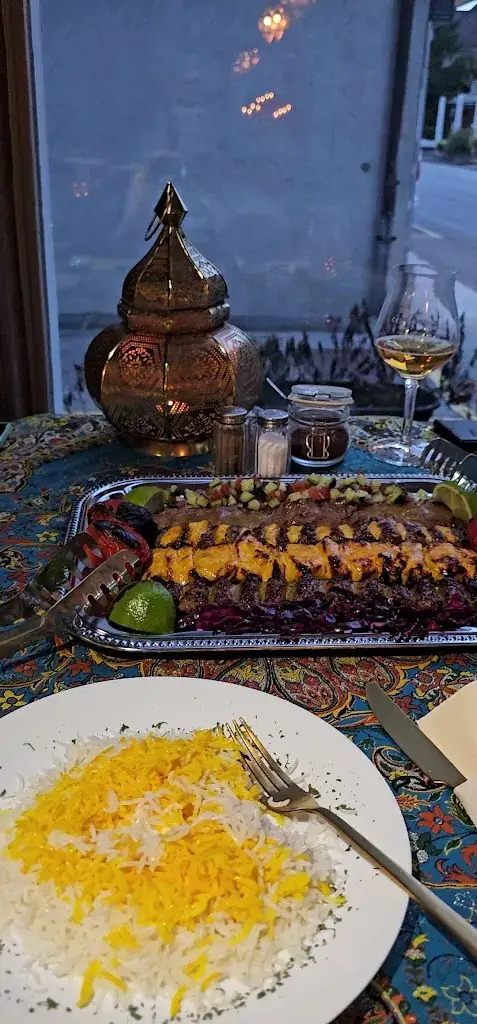 Farah Café & Restaurant_Stans_slider_image_2