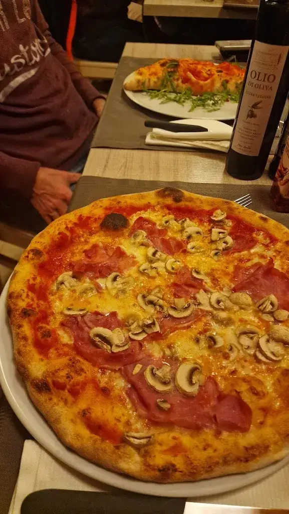 Petra G._Restaurant - Pizzeria 