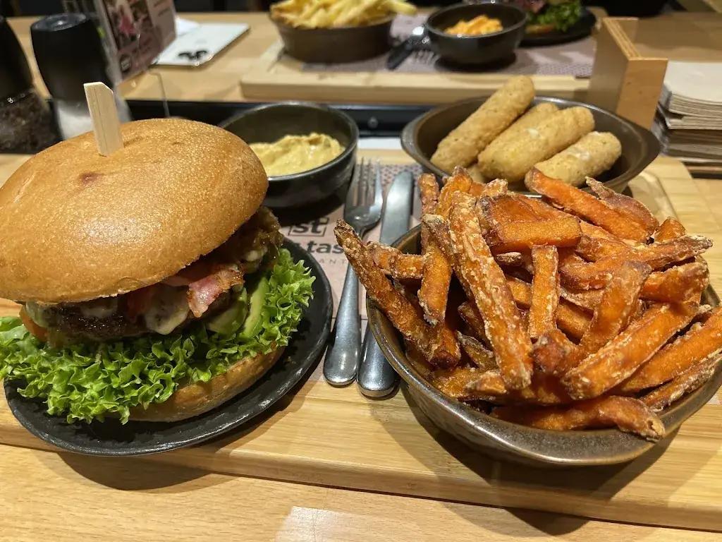 Yasen Yanev_SWISS TASTY_Stans_avis