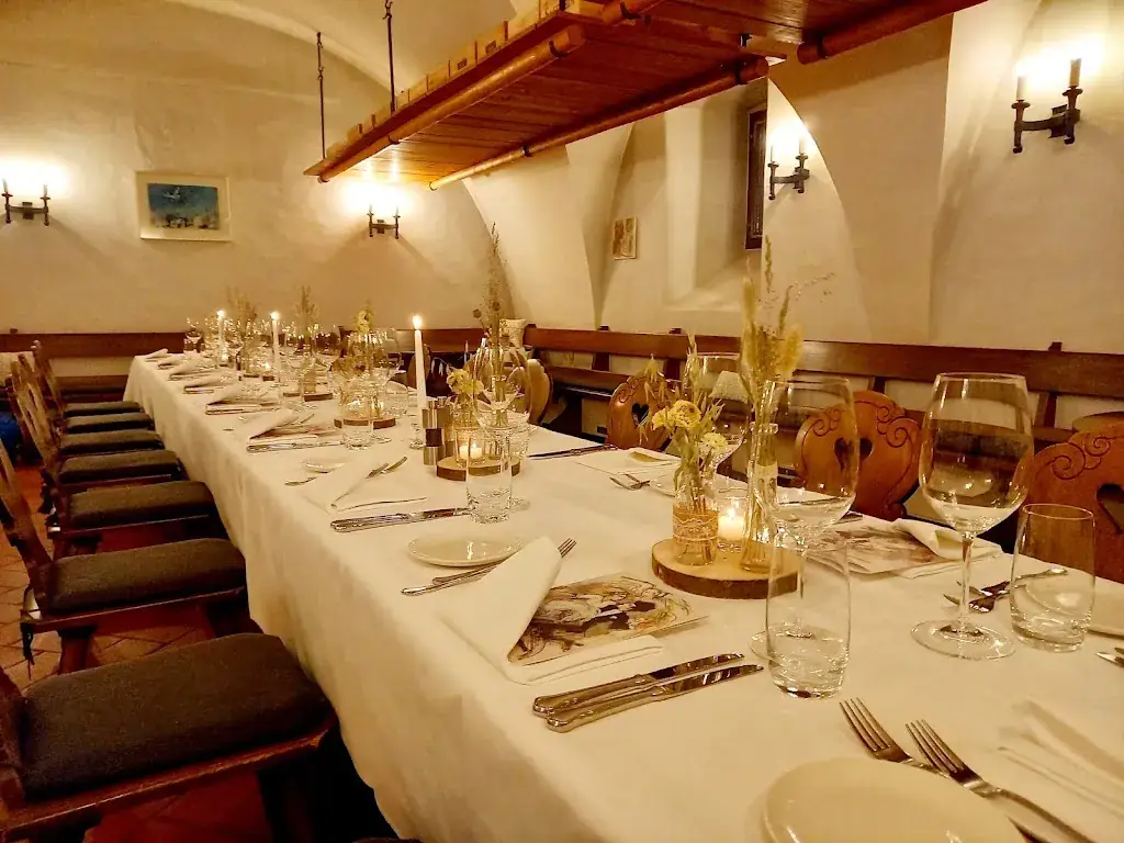 Wirtschaft zur Rosenburg Höfli ristorante a Stans