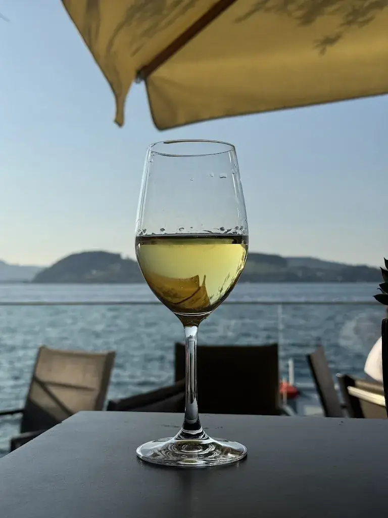 Joël Frei_Aiola al porto_Stans_recensione