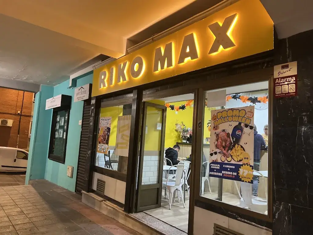 Pio Pio GO - Pollos a la Brasa (Antes Riko Max) restaurant à Stans