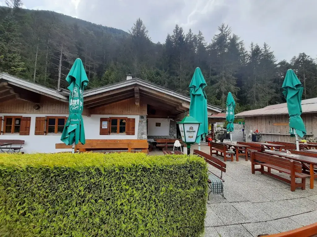 Diego Grummt_Happi's Hütte_Tarrenz_review