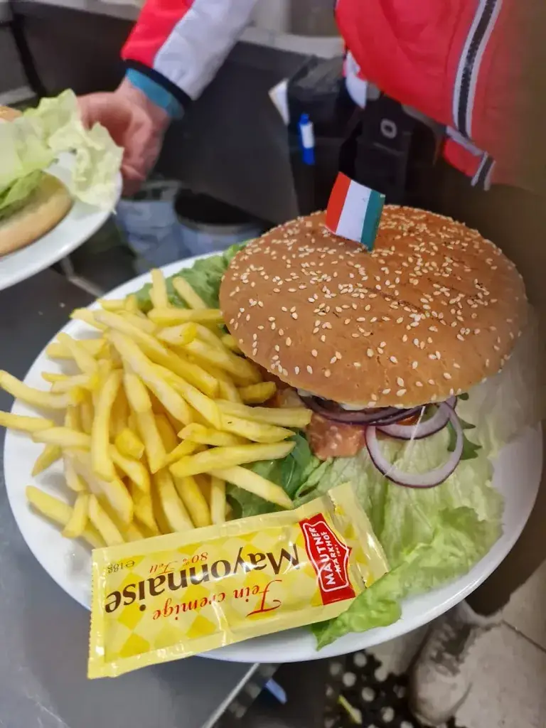 Elke Glaser_Tristachersee Buffet_Tristach_review