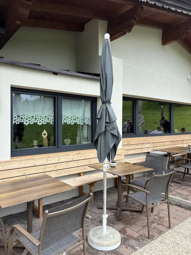 Dávid Gőgh_Liftstüberl Trins_Trins_review