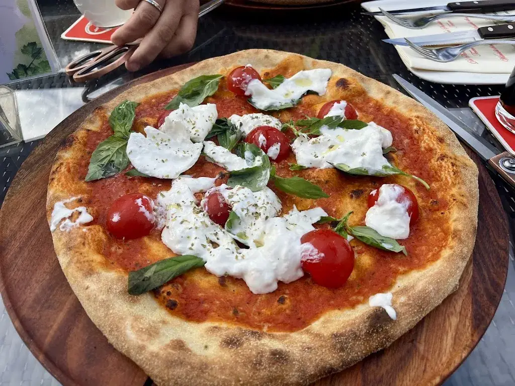 Olga Kogay_Restaurant & Pizzeria Santa Lucia - Bodensdorf_Bodensdorf_avis