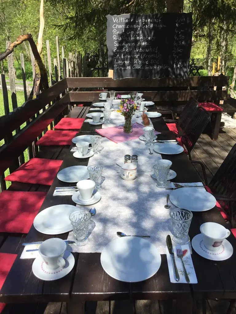 Jausenstation Pumafalle & Ferienwohnung_Trins_slider_image_3