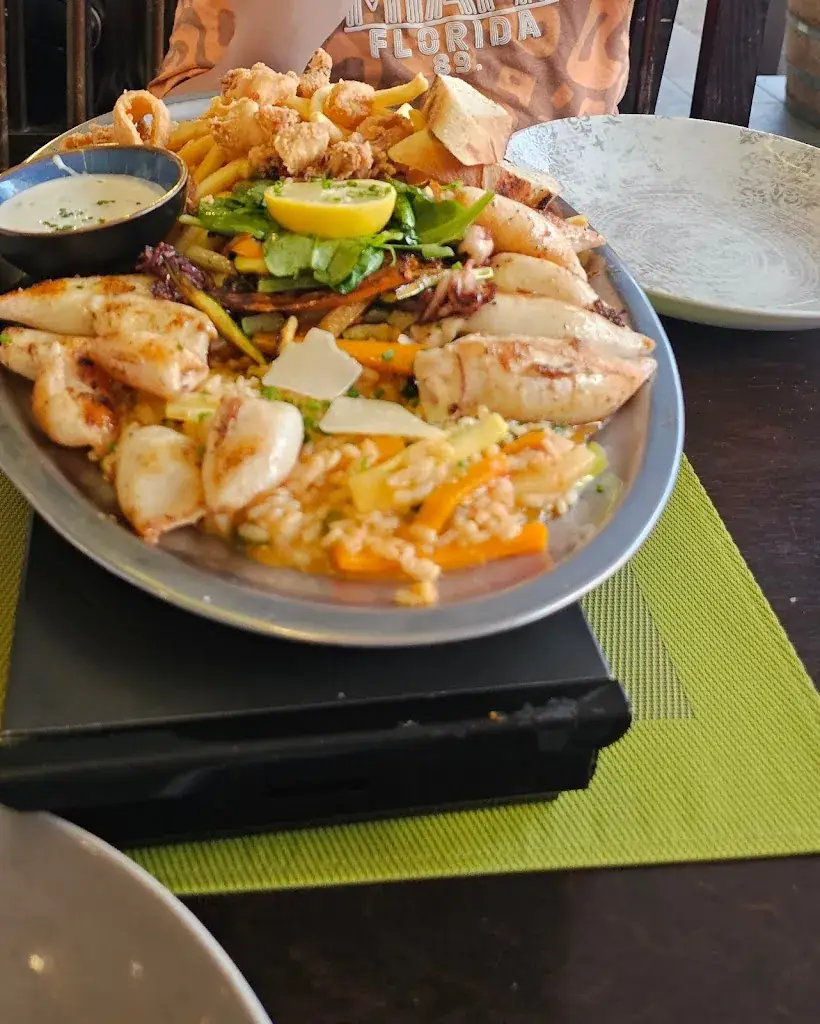 Mo Z_Pizzeria /Pasta/ Calamari/Carne/ CasaMira Familie Pagitz_Bodensdorf_avis