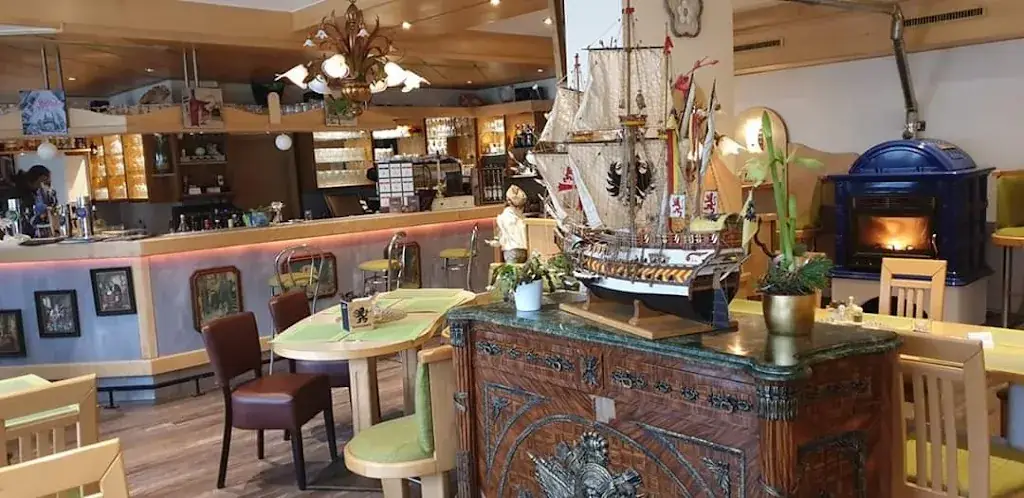 Pizzeria /Pasta/ Calamari/Carne/ CasaMira Familie Pagitz ristorante a Bodensdorf