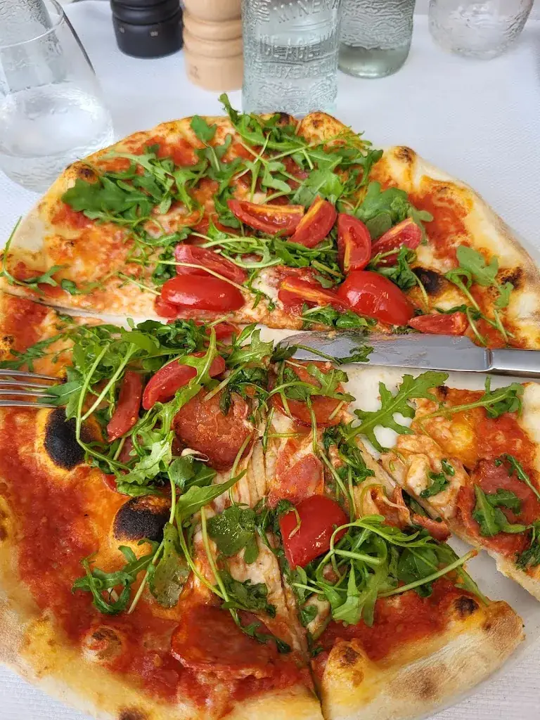 Adrian Krakowski_La Commedia Dell'arte S.a R.l._Strassen_review