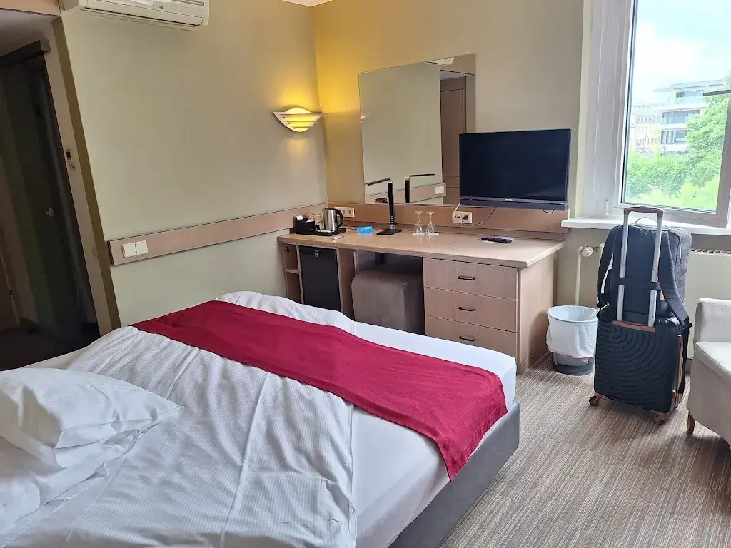 Amna Soraya_Olivier Hôtel Restaurant_Strassen_review