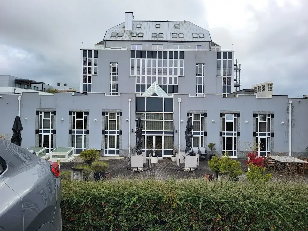 Adrian Krakowski_Olivier Hôtel Restaurant_Strassen_review