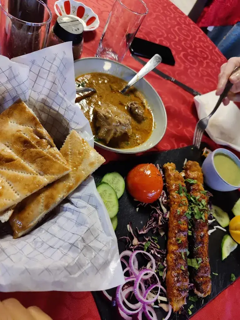Suneela Isaac_restaurant toranj luxembourg_Strassen_review