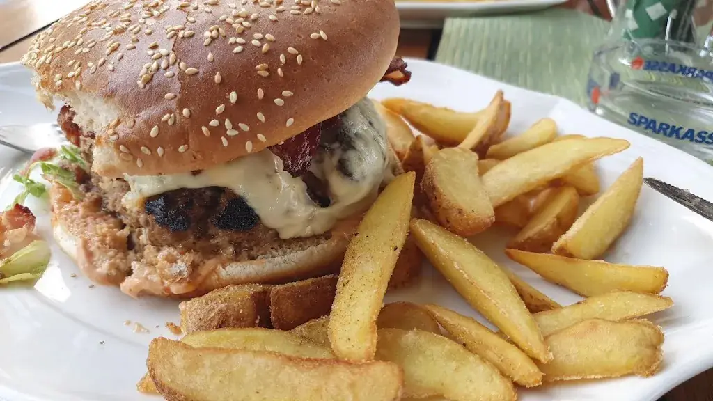 Gasthof Altwirt_Unterlangkampfen_slider_image_2