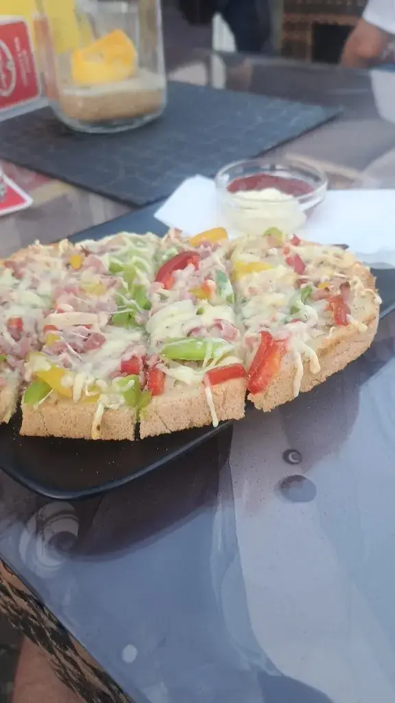 Oliver Büttner_Cafe Biero_Bodensdorf_review