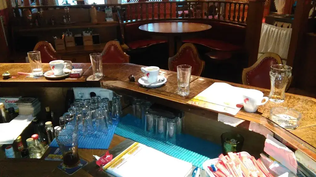 Restaurant-Cafe-Pub Sonnwend restaurant à Voldöpp