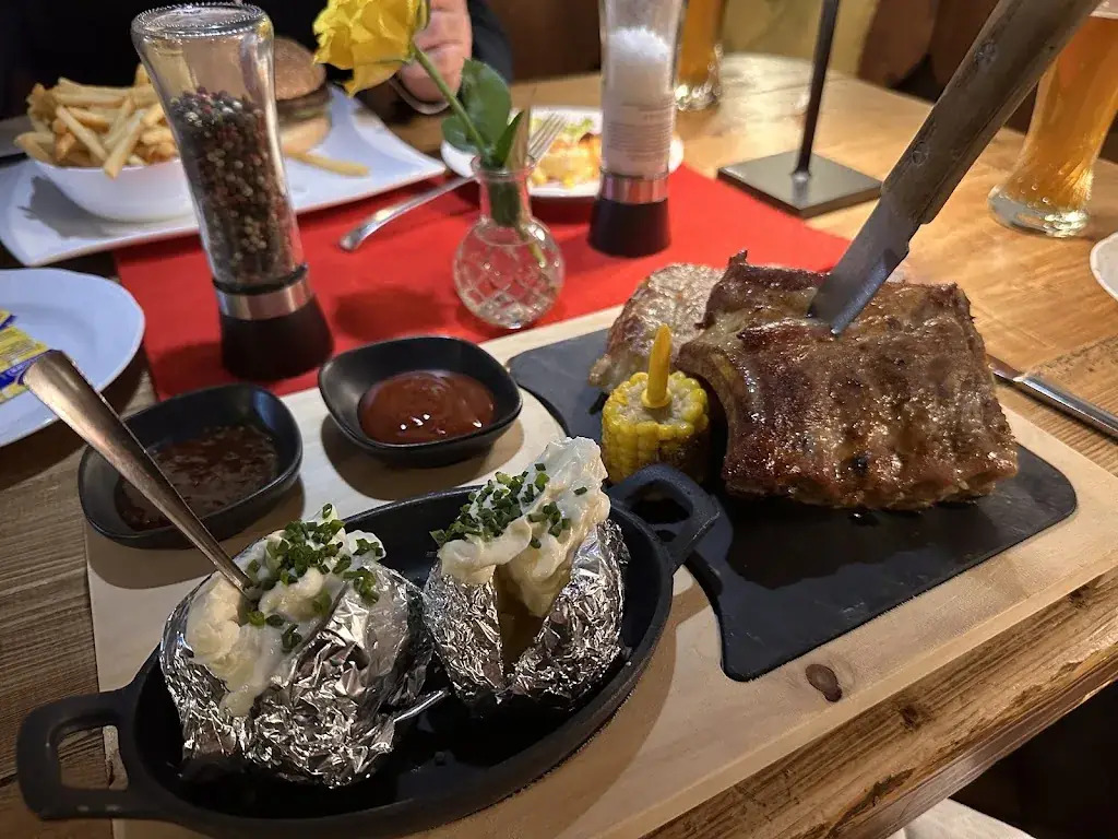 Fabio D'Elfant_Tuxer Grillkuchl_Tux_review