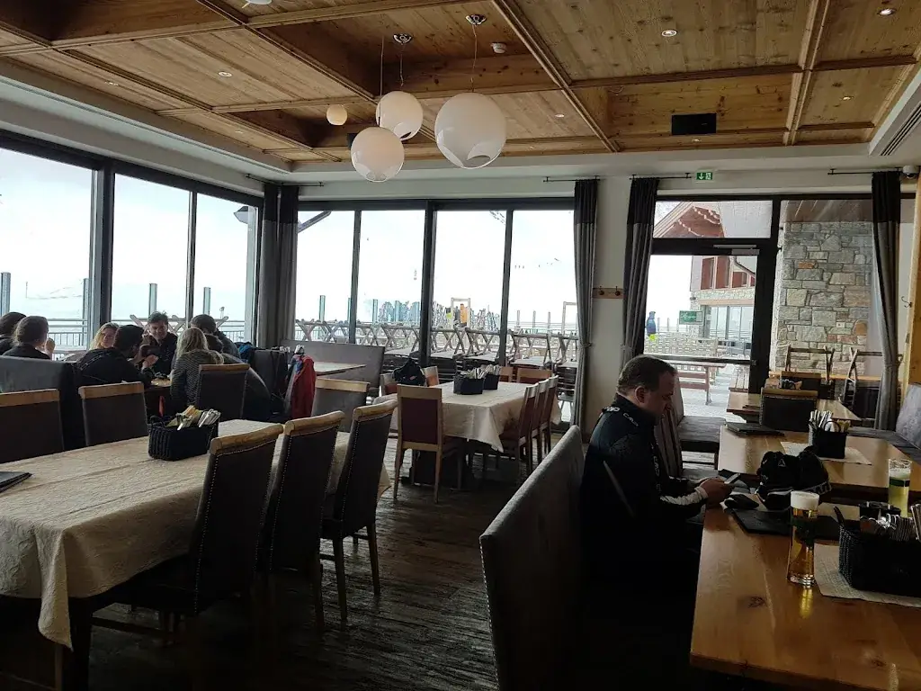 Shona Harrower_Sommerbergalm_Tux_recensione