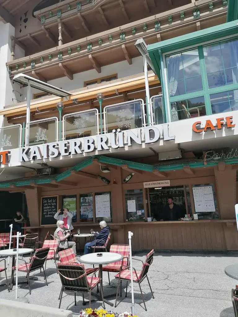 Klaudia Hellmann_Café Restaurant Kaiserbründl_Tux_review