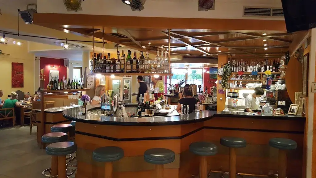 Tamaras Restaurant Edelbrände & Apartment_Bodensdorf_slider_image_1