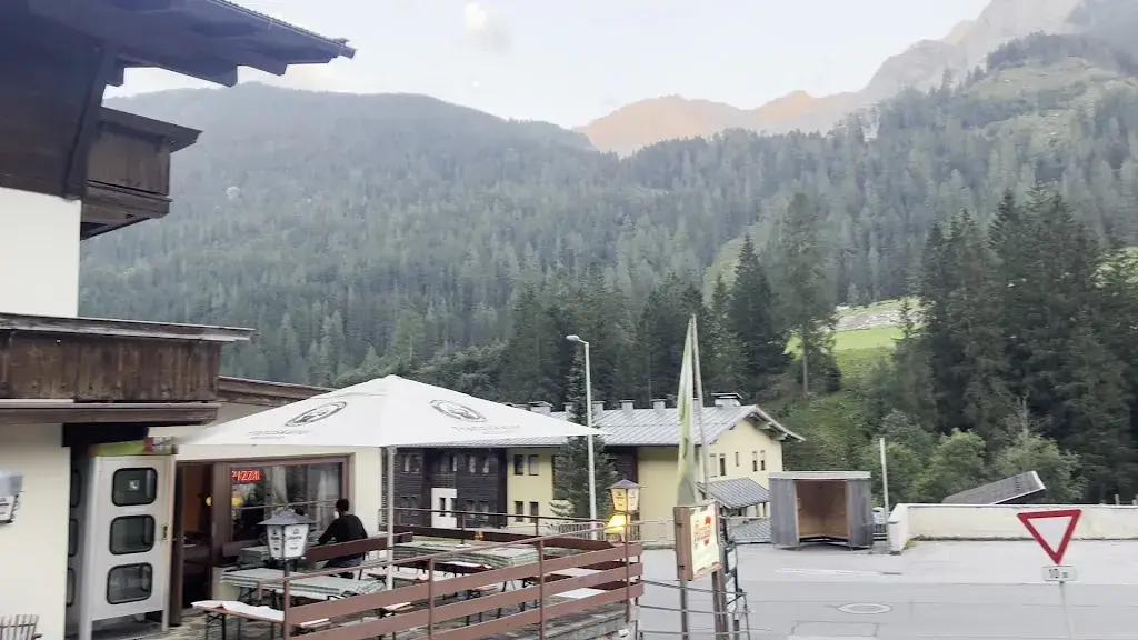 Junser Gasthäus'l_Tux_slider_image_2