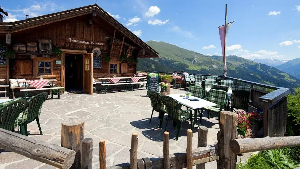 Jausenstation Lattenalm Restaurant in Tux