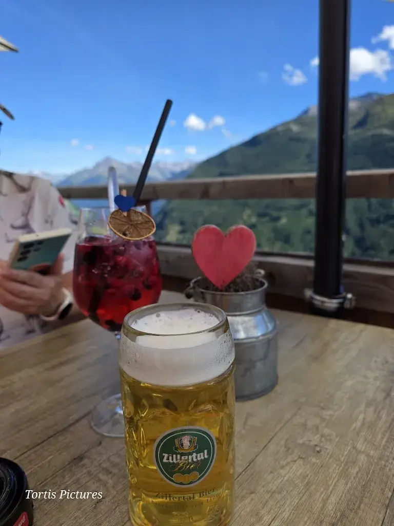 Jausenstation Lattenalm_Tux_slider_image_3