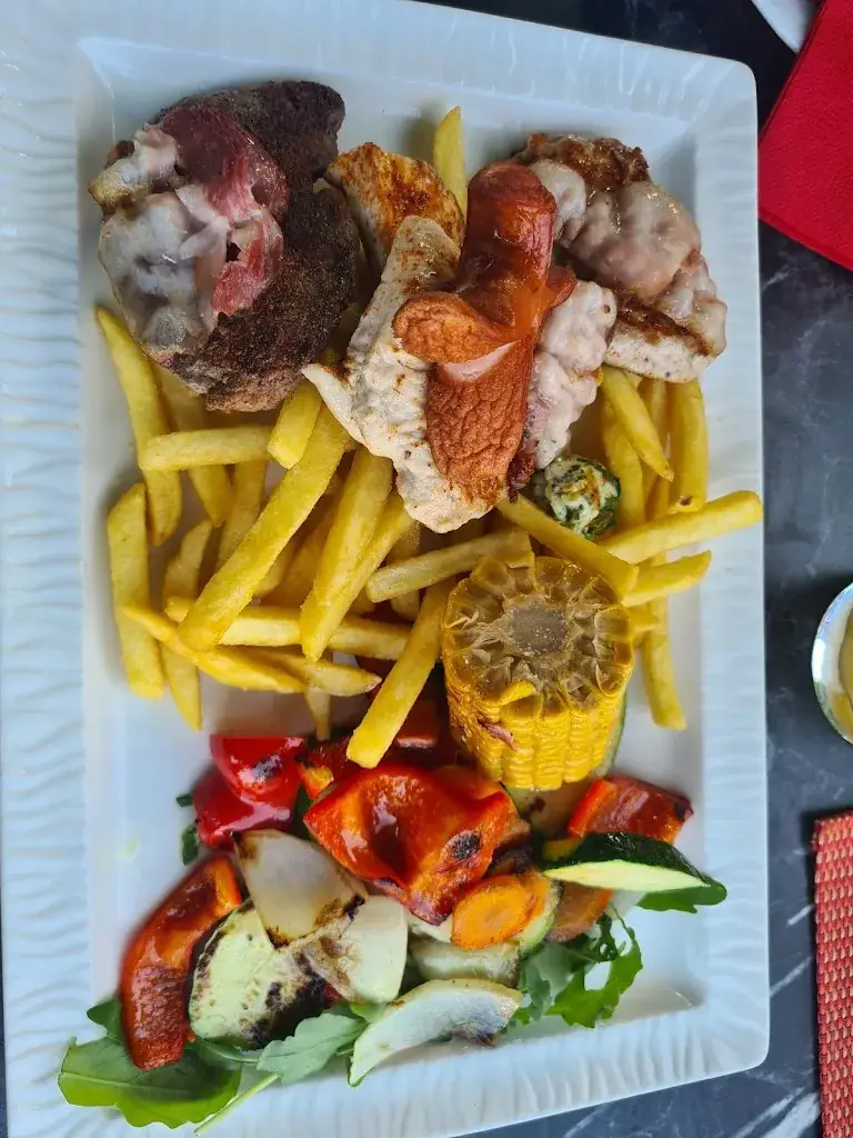 Marian Štefanka_Cafe Bräu_Volders_review