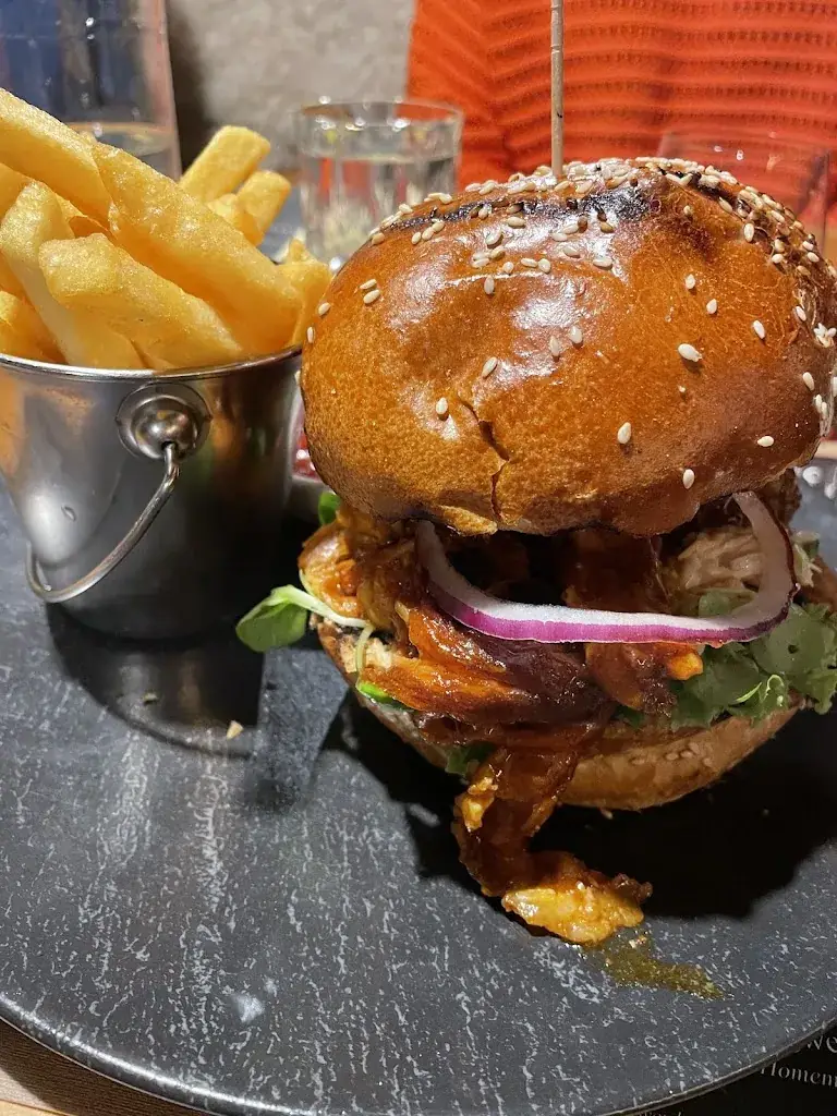 Charly_Die Smokerei_Volders_review