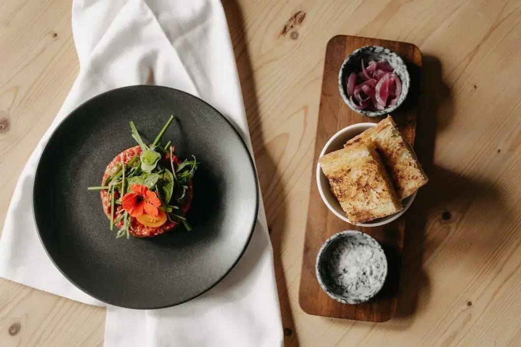 Altes Gasthaus am Weiher_Völs_slider_image_3