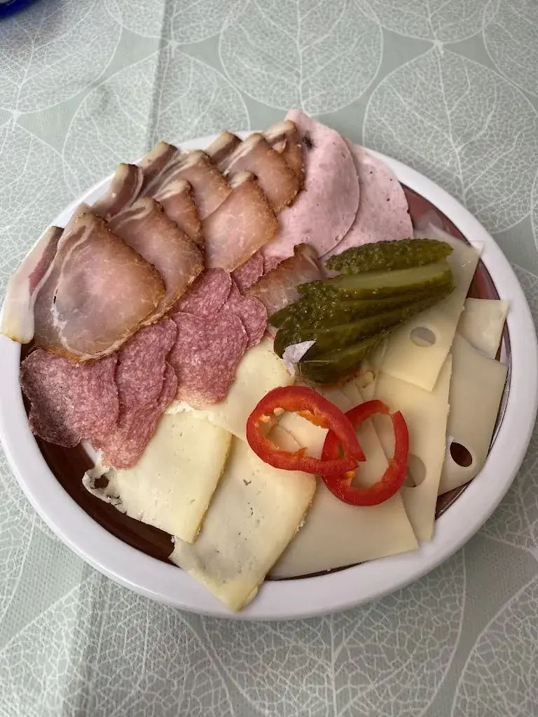 Lisa Stoll_Jausenstation Wieshof_Vorderthiersee_review