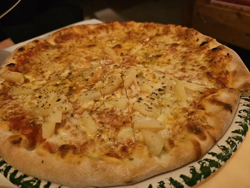 Angelique Martini_Alte Schmiede Weinstube- Pizzeria_Waidring_review