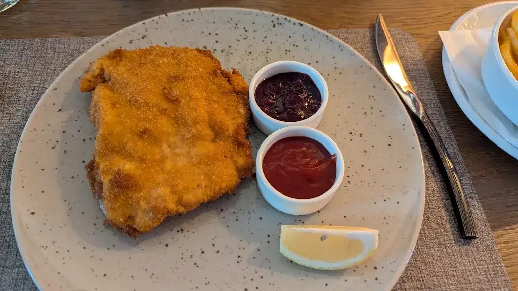 M T_B3 Wattens_Wattens_review