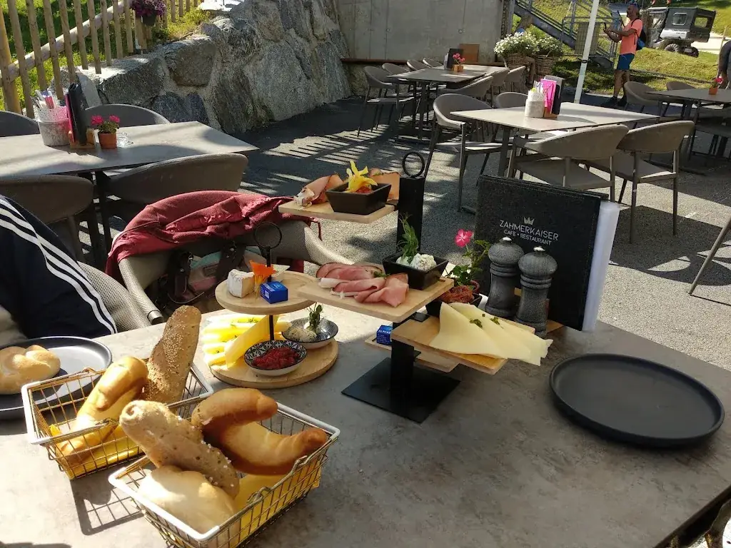 Laszlo Novak_Zahmer Kaiser Restaurant_Walchsee_review