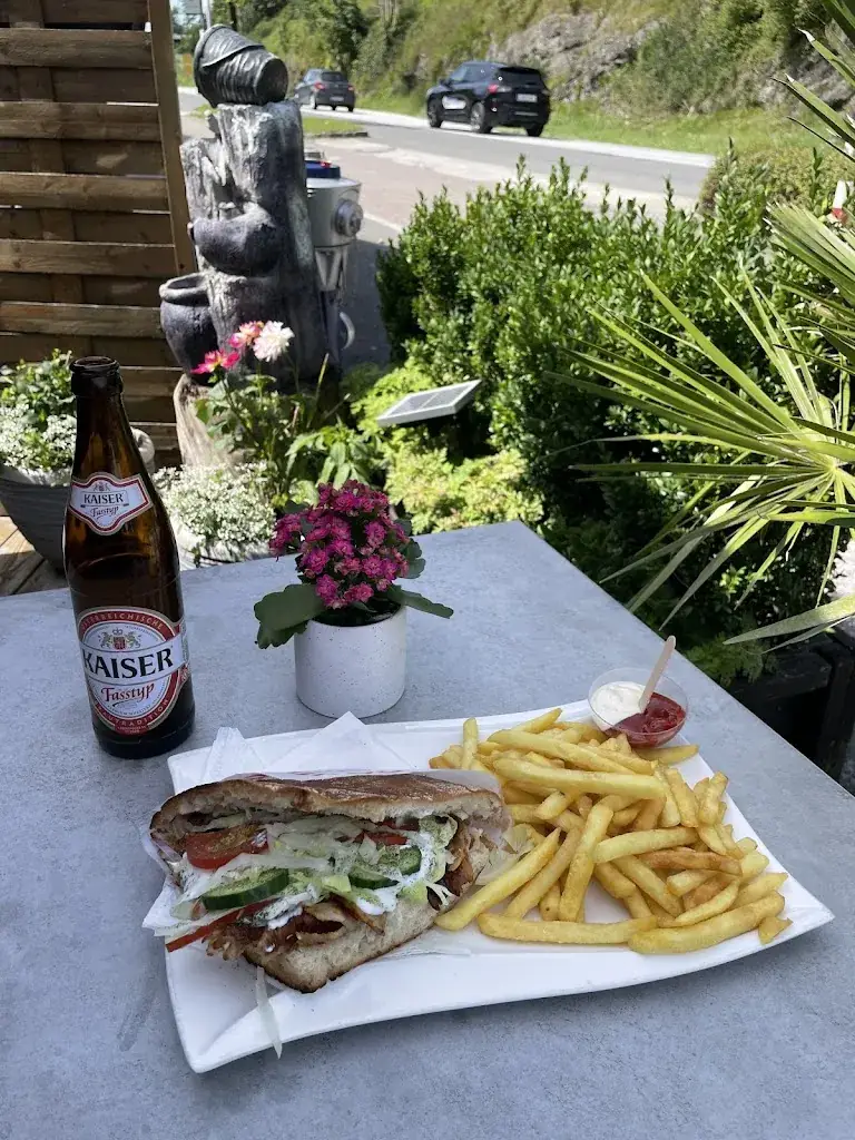 murat boz_Happy IMBISS_Walchsee_recensione